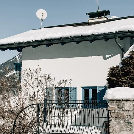 Chalet Charming With Sauna + Views!